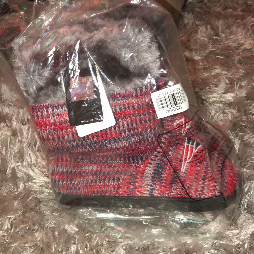 BRAND NEW New England Patriots slipper boots